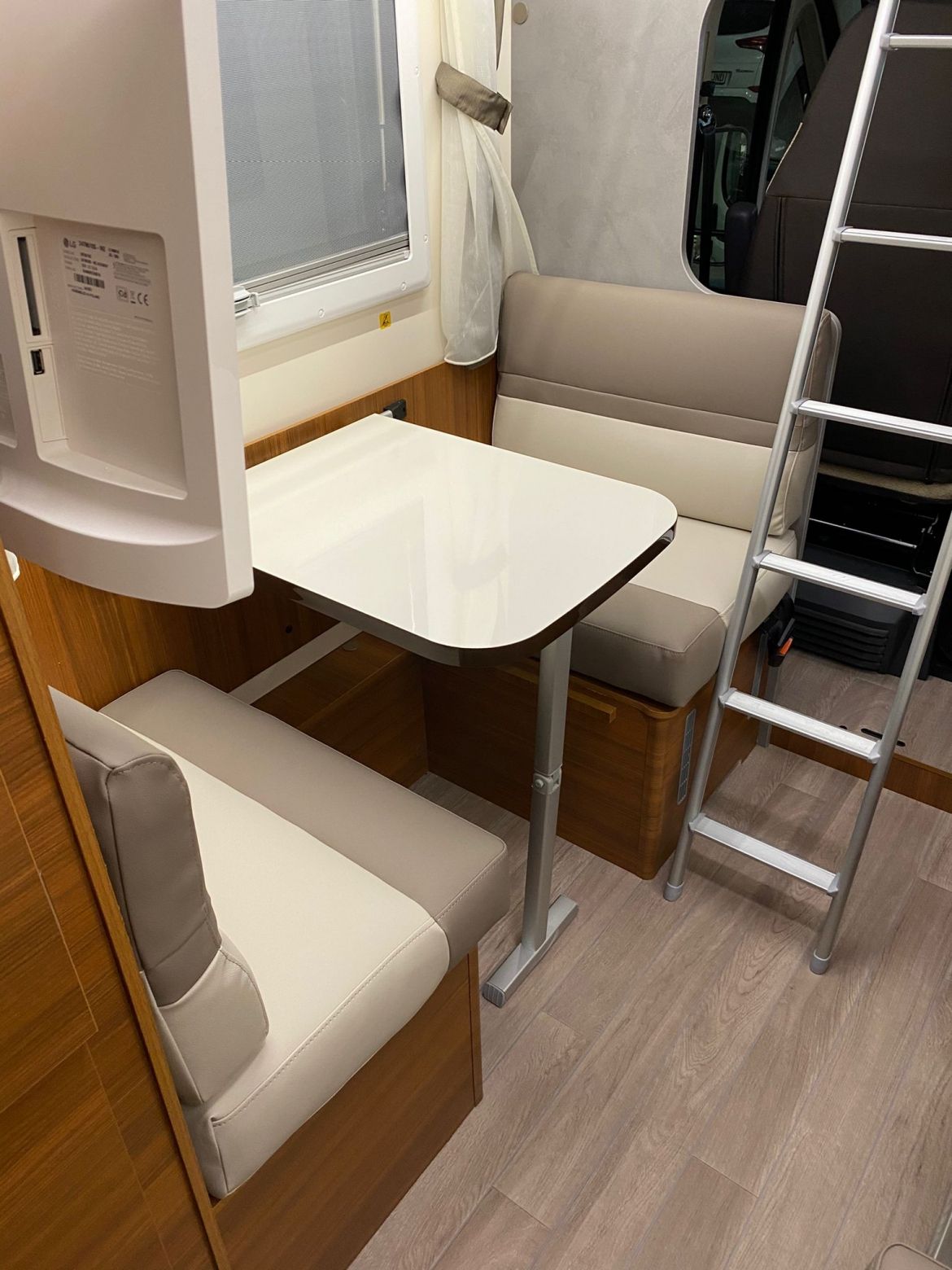 Alquiler-de-autocaravanas-en-rubi.jpg