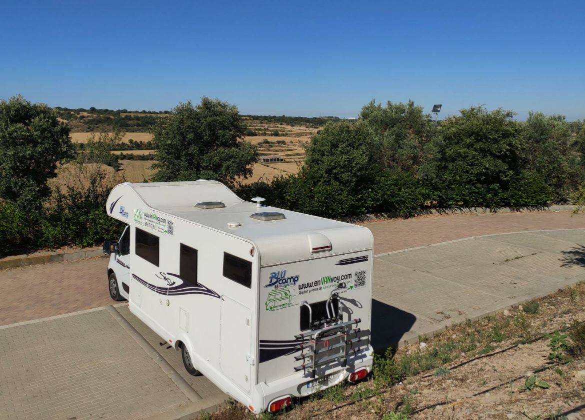 POVY1090.jpg